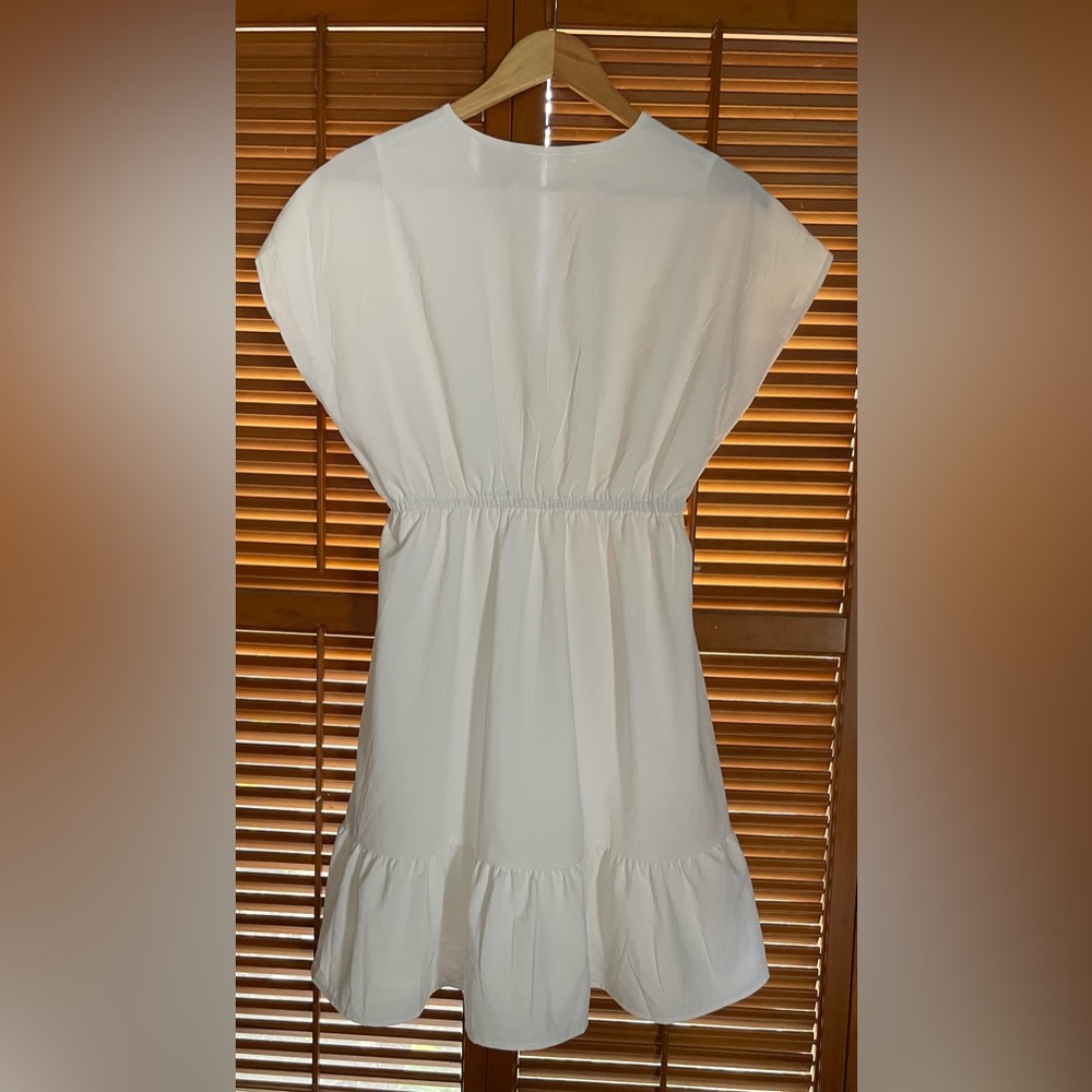 Dokotoo Dress White like new no tags - Picture 6 of 9